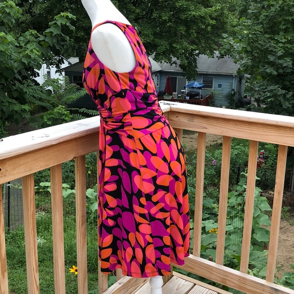 Maggy London Multicolor vneck dress - Picture 3 of 4